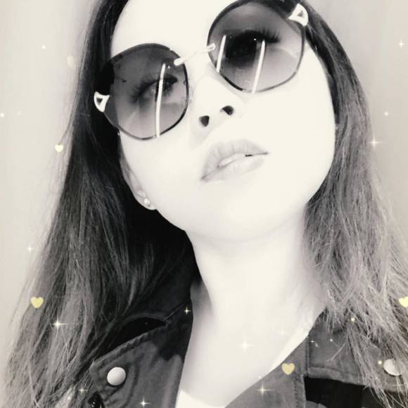 Meet your Posher, Vina - Picture 1 of 1